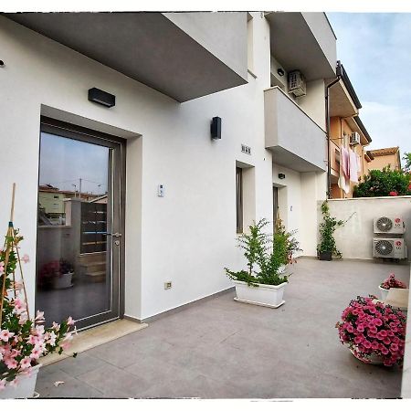 16Miglia Hotel La Caletta Exterior photo